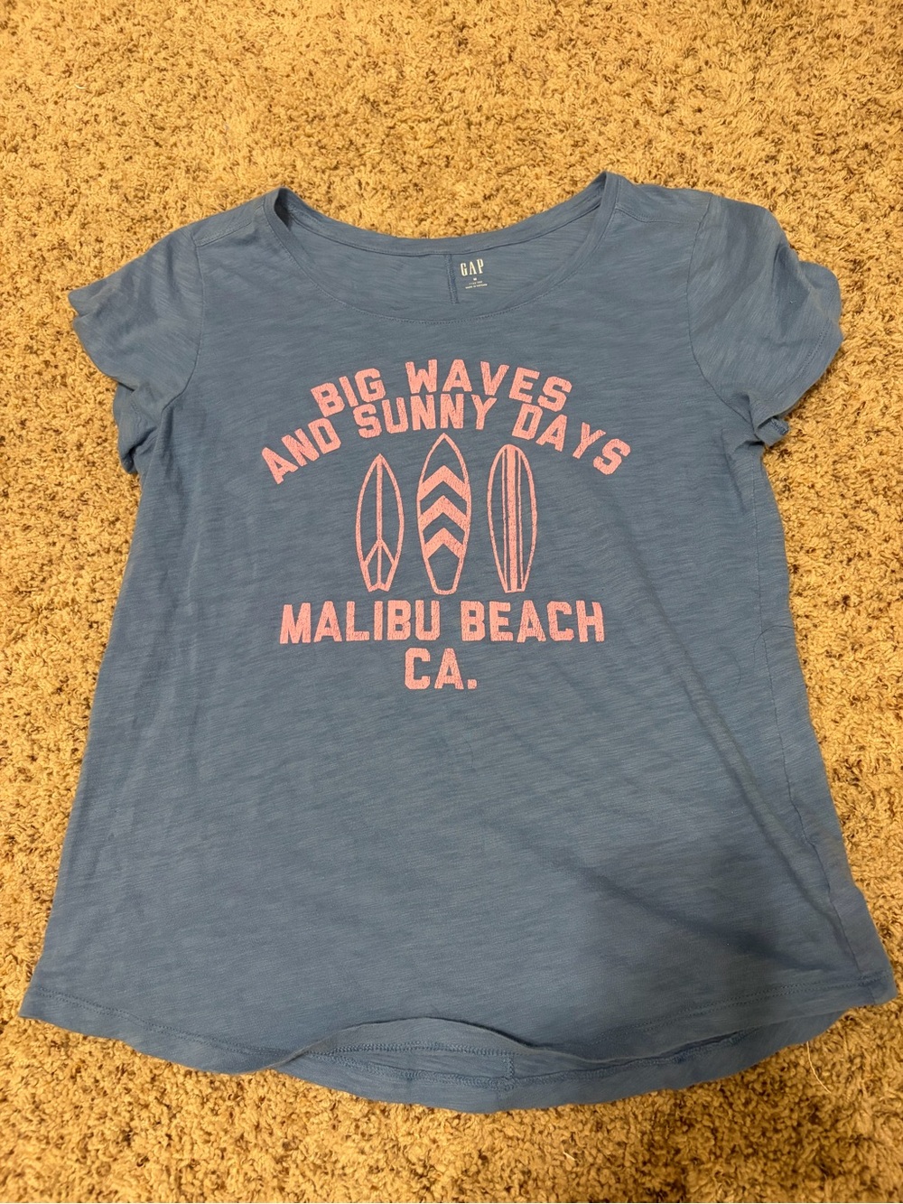 GAP Blue Tee with Pink Malibu Beach Graphic